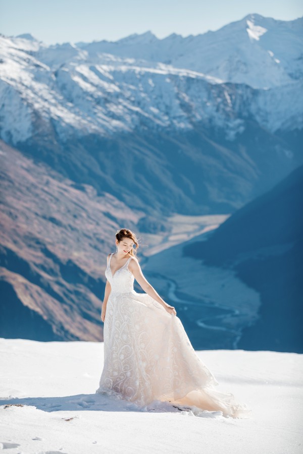 New Zealand Snow Mountain Prewedding Photoshoot (Fog Peak) with Taiwanese Couple  by Felix on OneThreeOneFour 11