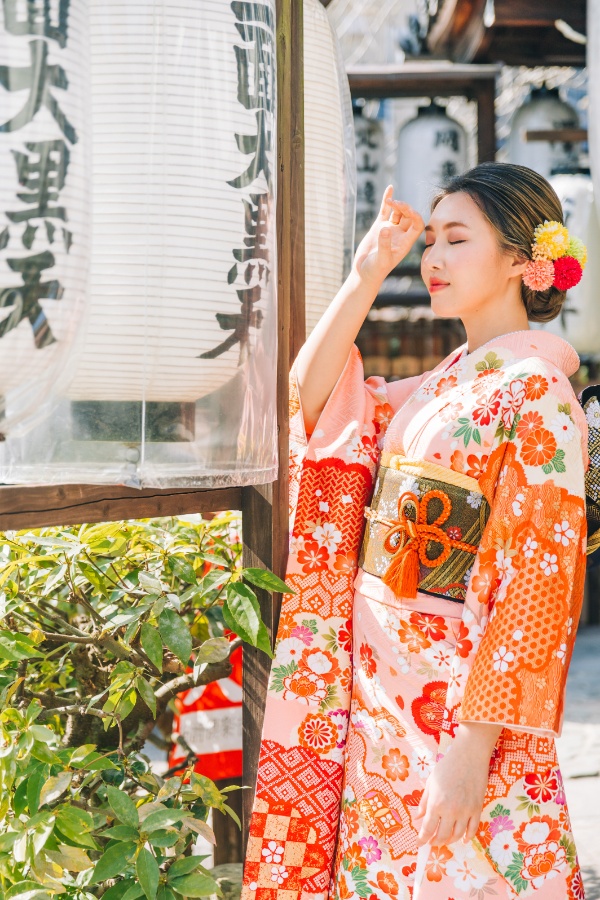 Kyoto Kimono Prewedding Photoshoot Higashiyama District Japan by Shu Hao on OneThreeOneFour 14