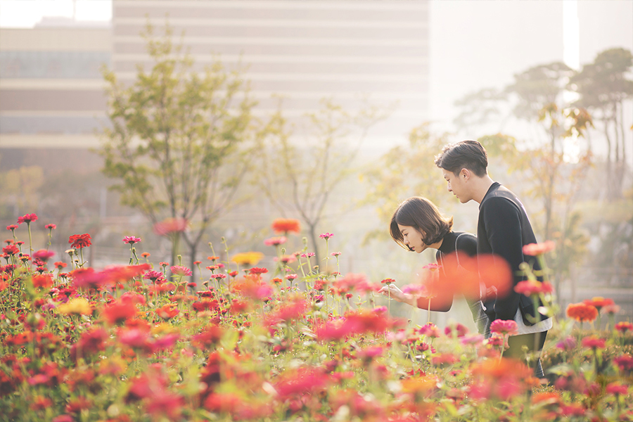 Korea Autumn Casual Couple Photoshoot At Songdo Central Park  by Junghoon on OneThreeOneFour 8