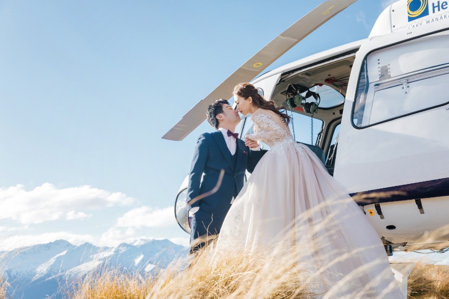 New Zealand Pre-Wedding Photoshoot of R&C: at Alpaca farm, Coromandel Peak, Lake Pukaki, Lake Tekapo, Mt Cook during cherry blossom season by Felix on OneThreeOneFour 10
