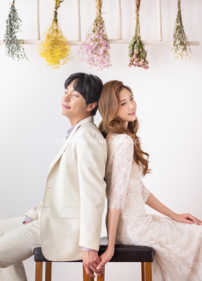 Gravity Studio Simple and Elegant Pre-Wedding Concept = Korean Studio Pre-Wedding by Gravity Studio on OneThreeOneFour 29