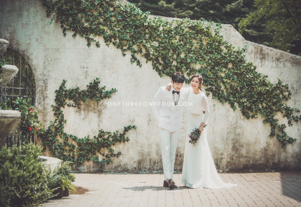 Korean Studio Pre-Wedding Photography: 2017 ePhoto Essay Studio Collection by ePhoto Essay Studio on OneThreeOneFour 23