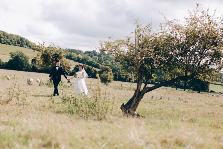 CH&ZW: Nature pre-wedding in London by Dom on OneThreeOneFour 15