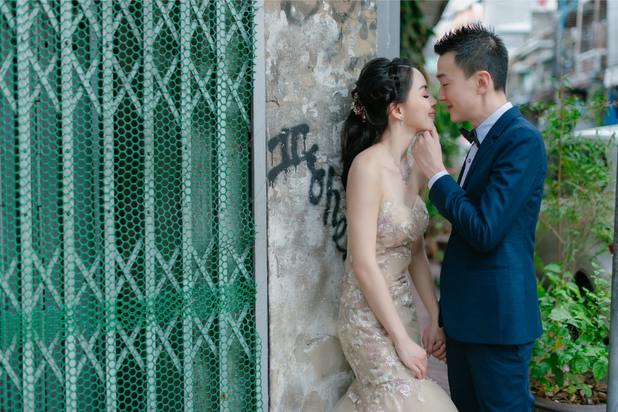 Bangkok Chong Nonsi and Chinatown Prewedding Photoshoot in Thailand by Sahrit on OneThreeOneFour 55