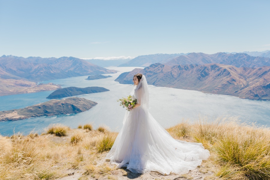 N&J: New Zealand Pre-wedding Photoshoot at Coromandel Peak and Lake Wanaka by Fei on OneThreeOneFour 3
