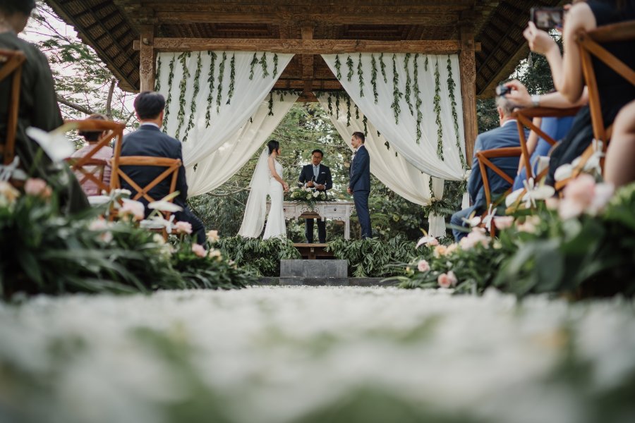 JY&L: Destination wedding at Villa the Sanctuary for mixed South Korean and European couple by Hendra on OneThreeOneFour 26