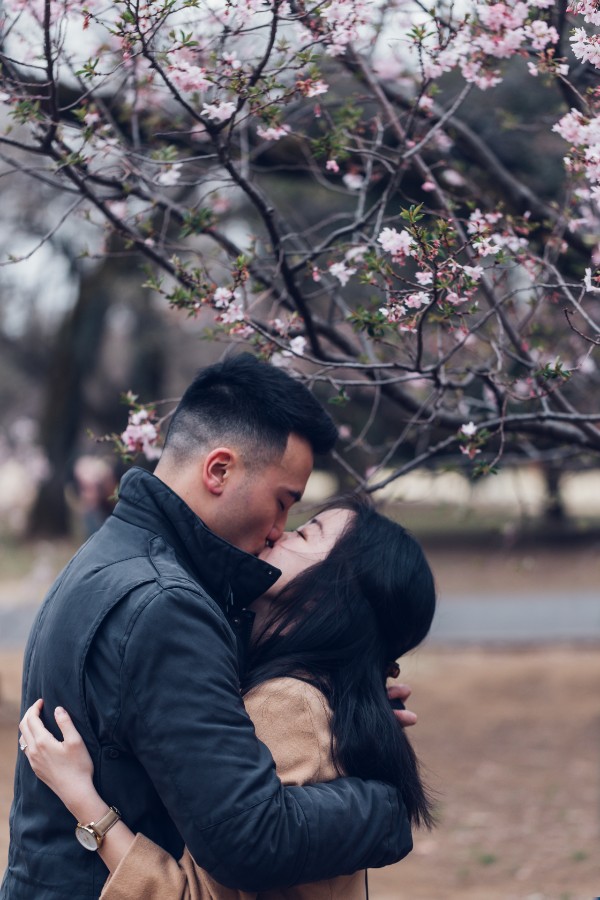 V&A: Cherry Blossom Proposal Photoshoot in Tokyo by Lenham on OneThreeOneFour 2