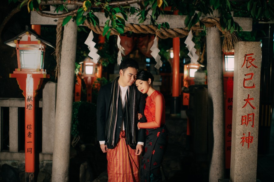 Japan Kyoto Pre-Wedding Photoshoot At Nara Deer Park, Fushimi Inari Shrine, Osaka Castle, Shinsekai and Shinsaibashi by Kinosaki  on OneThreeOneFour 20
