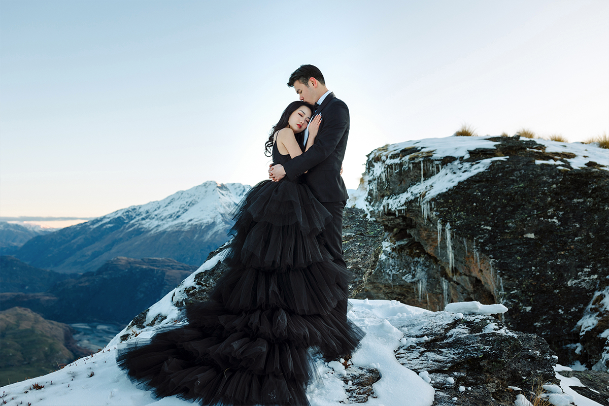 Dreamy Winter Pre-Wedding Photoshoot with Snow Mountains and Glaciers by Fei on OneThreeOneFour 27