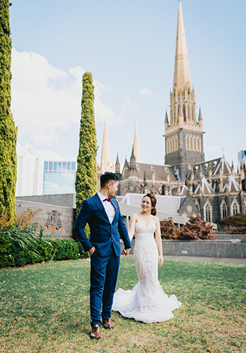 F&J: Melbourne Pre-wedding Photoshoot at St Patrick's Cathedral and Yarra River