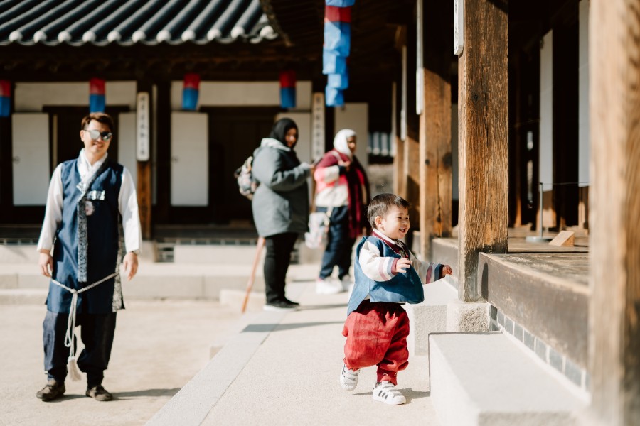 C&D&A: Korea Family Hanbok Photoshoot At Namsangol Hanok Village by Jungyeol on OneThreeOneFour 8