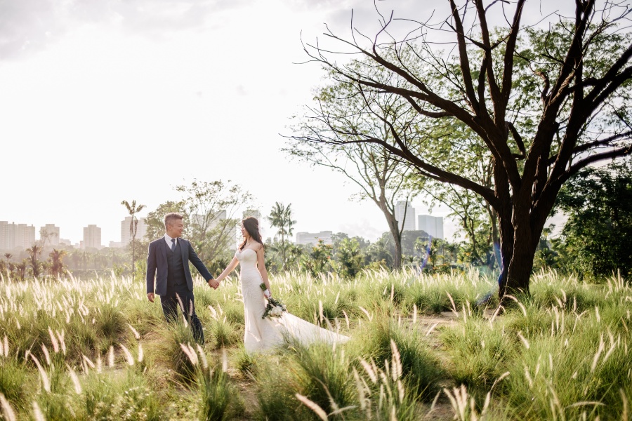 L&Y: Singapore Pre-wedding Photoshoot at Jurong Lake Gardens, Colonial Houses, and IKEA by Cheng on OneThreeOneFour 5