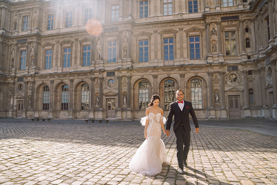 Paris Pre-Wedding Photoshoot with Eiﬀel Tower, Louvre Museum & Arc de Triomphe by Vin on OneThreeOneFour 18