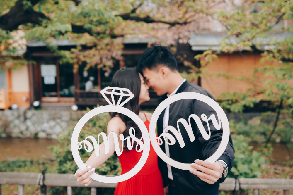Pre-Wedding Photoshoot In Kyoto And Nara At Gion District And Nara Deer Park by Kinosaki  on OneThreeOneFour 12