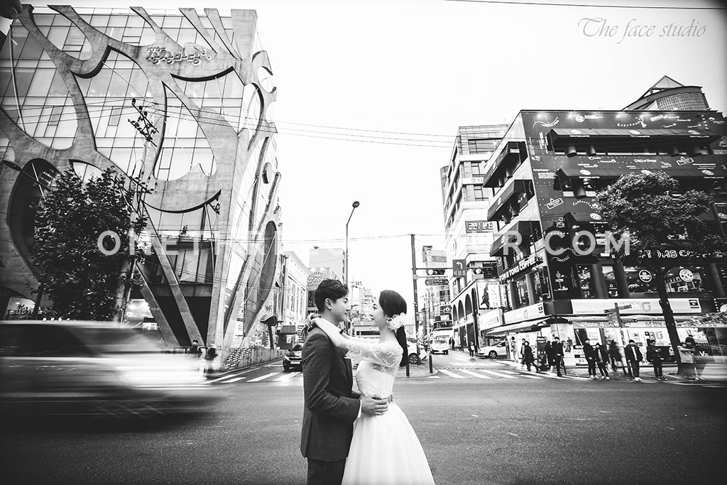 Korean Studio Pre-Wedding Photography: Outdoor by The Face Studio on OneThreeOneFour 13