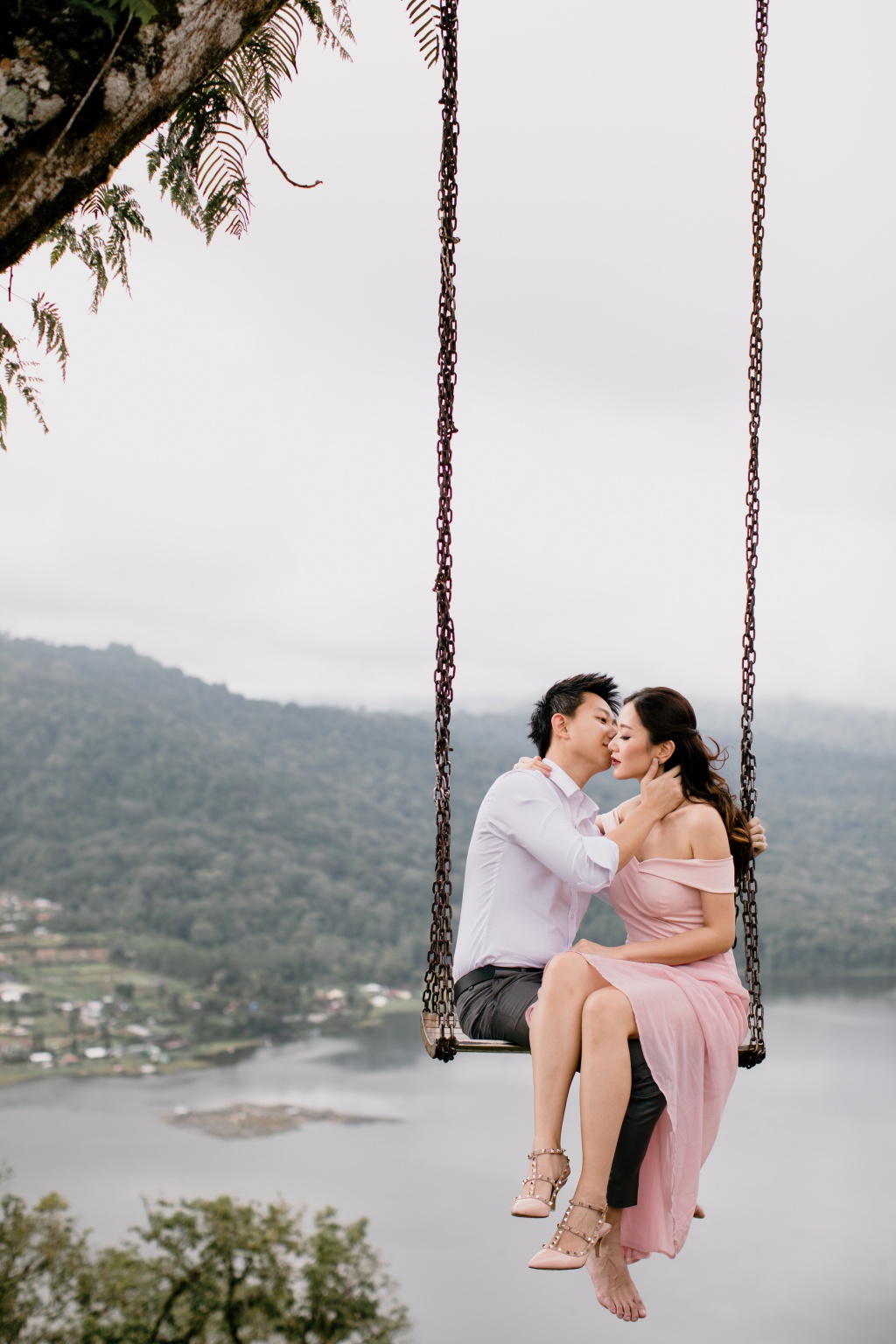 Bali Pre-Wedding Photoshoot At Tamblingan Lake And Forest  by Hendra on OneThreeOneFour 5