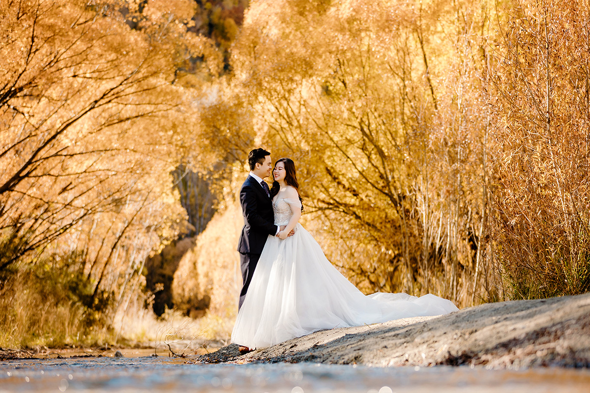 New Zealand Autumn Pre-Wedding Photoshoot at Arrowtown & Coromandel Peak by Fei on OneThreeOneFour 0