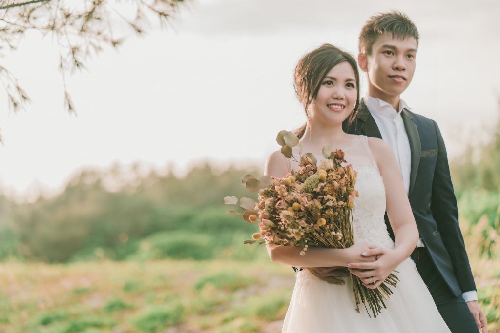 Taiwan Pre-wedding Photoshoot With Traditional Houses And Beautiful Forest Lake  by Star on OneThreeOneFour 6