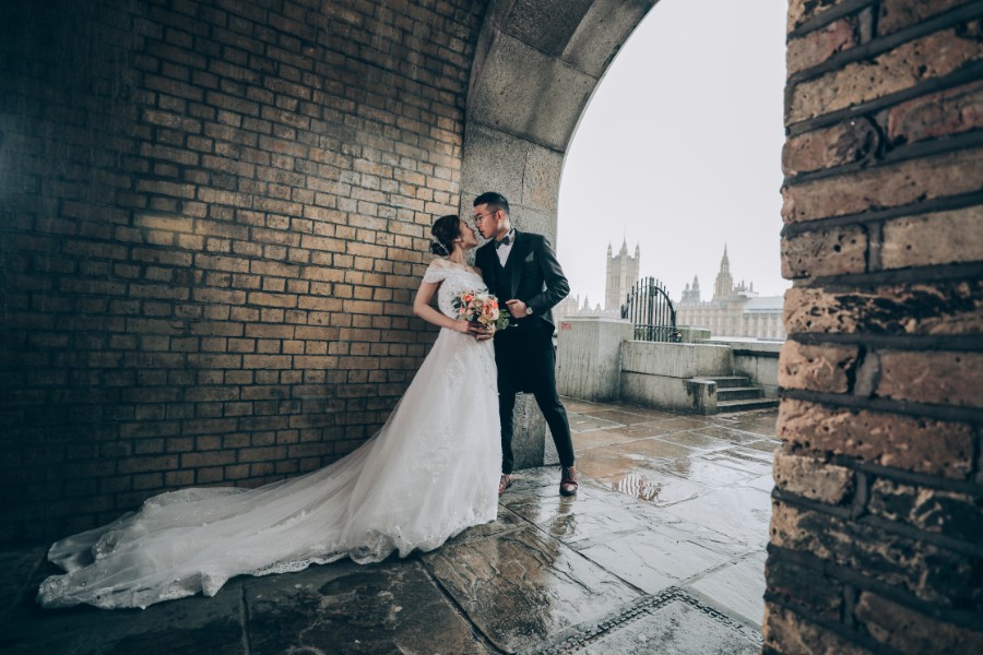 L&A: Whimsical Pre-wedding in London by Dom on OneThreeOneFour 4