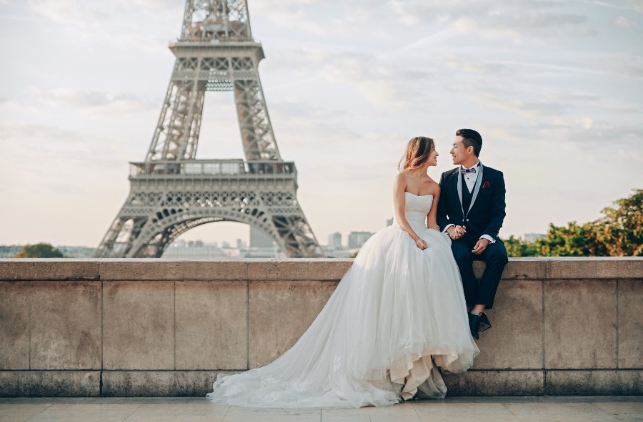 巴黎婚紗拍攝 - 艾菲爾鐵塔，潛行空間鐵橋，蒙馬特，小皇宮 by Arnel on OneThreeOneFour 8