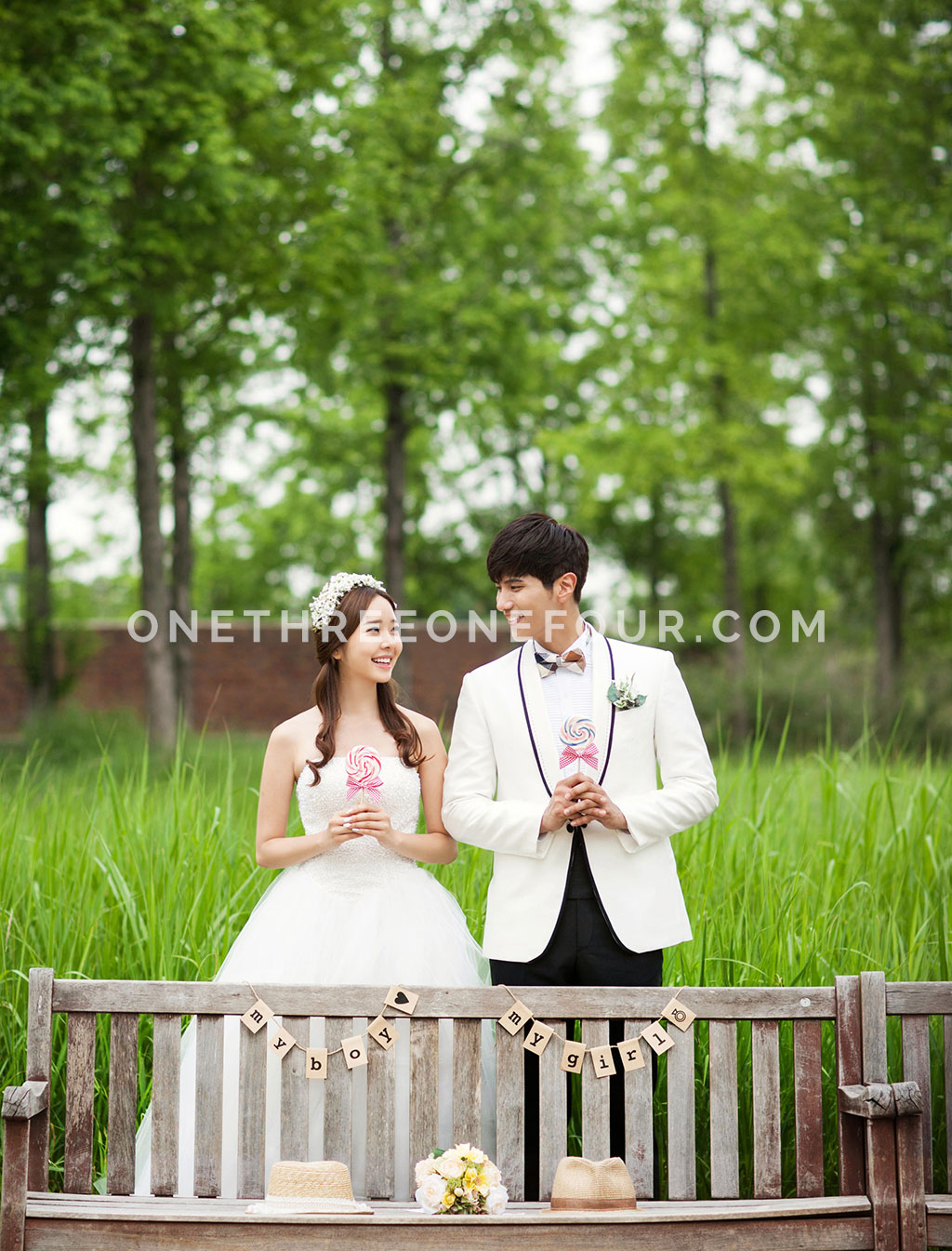 [AUTUMN] Korean Studio Pre-Wedding Photography: Seonyudo Park (선유도 공원)  (Outdoor) by The Face Studio on OneThreeOneFour 30