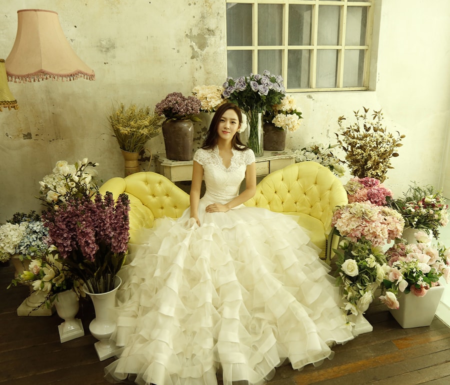Korean Wedding Photos: First Love (Floral) by ST Jungwoo on OneThreeOneFour 5