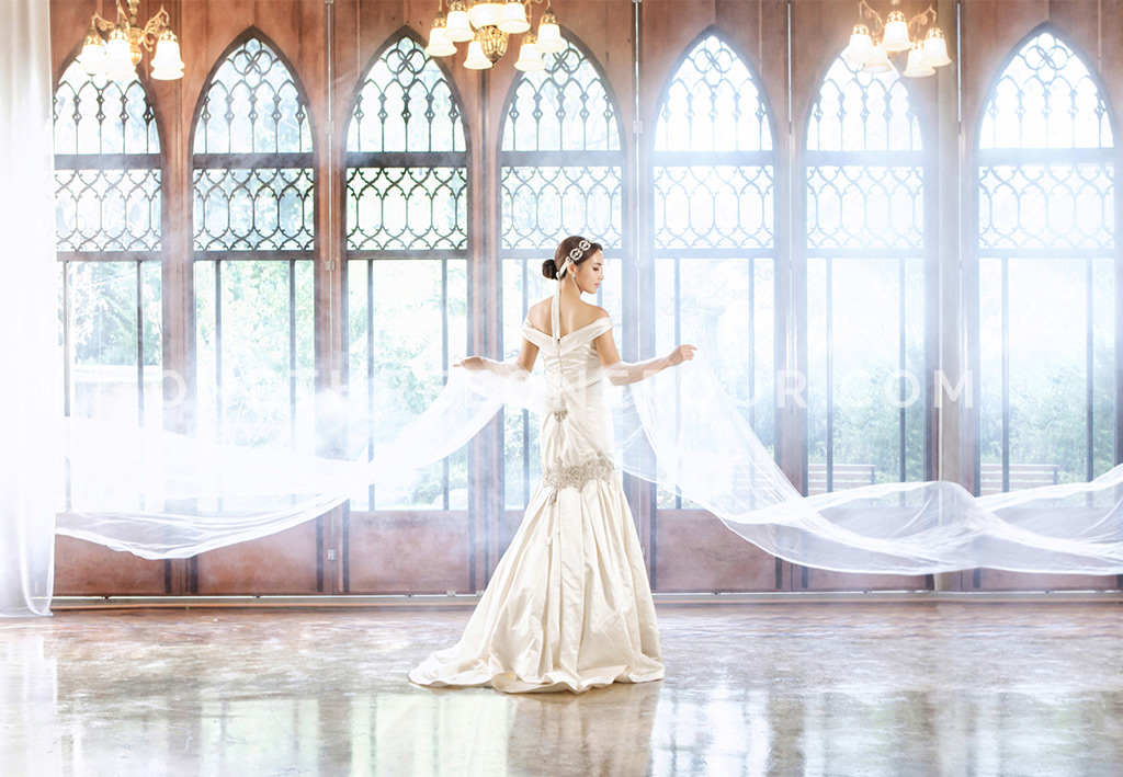 Korean Wedding Photos: Indoor Set by SUM Studio on OneThreeOneFour 7