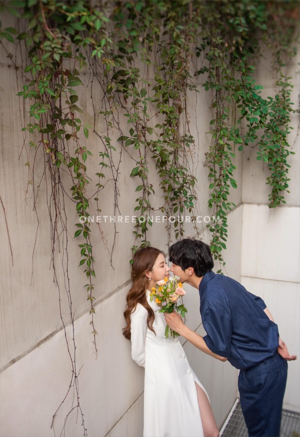 Gravity Studio Simple and Elegant Pre-Wedding Concept = Korean Studio Pre-Wedding by Gravity Studio on OneThreeOneFour 24