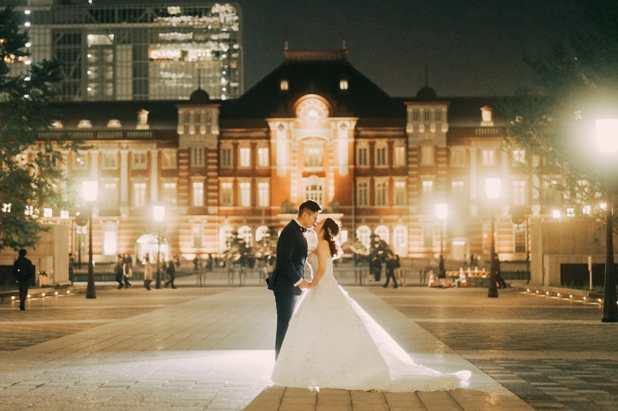 Tokyo Pre-Wedding Photoshoot At Shiba Park And Tokyo Station  by Lenham on OneThreeOneFour 15