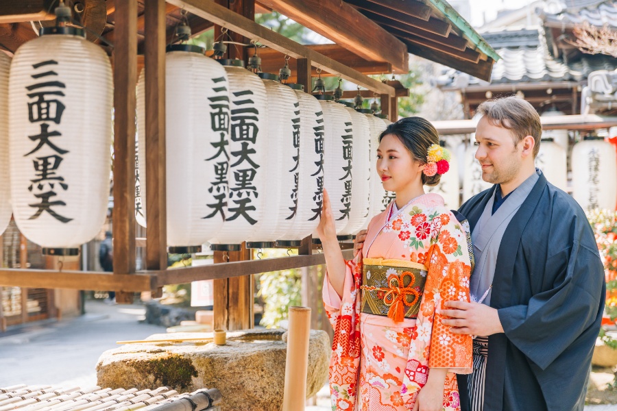 Kyoto Kimono Prewedding Photoshoot Higashiyama District Japan by Shu Hao on OneThreeOneFour 18