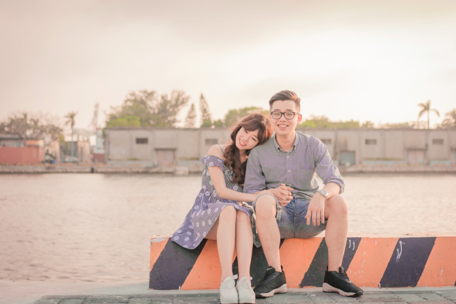 Taiwan Casual Couple Photoshoot At The Harbour And Shopping Street  by Star  on OneThreeOneFour 3