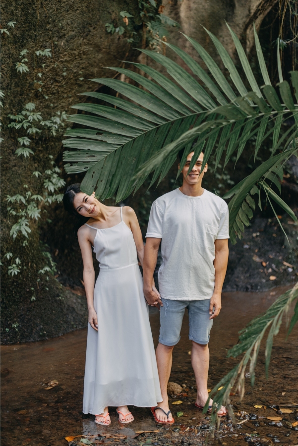 A&W: Bali Full-day Pre-wedding Photoshoot at Cepung Waterfall and Balangan Beach by Agus on OneThreeOneFour 15