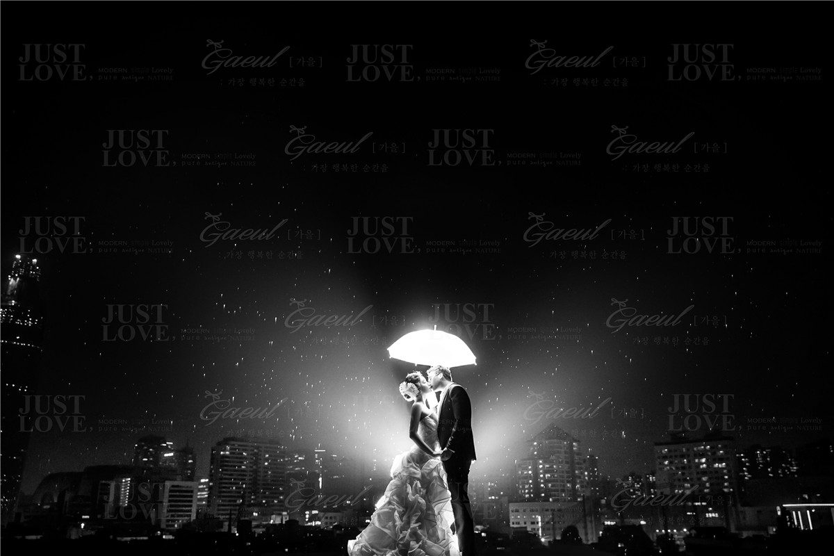 Korean Studio Pre-Wedding Photography: Night Romance by Gaeul Studio on OneThreeOneFour 6