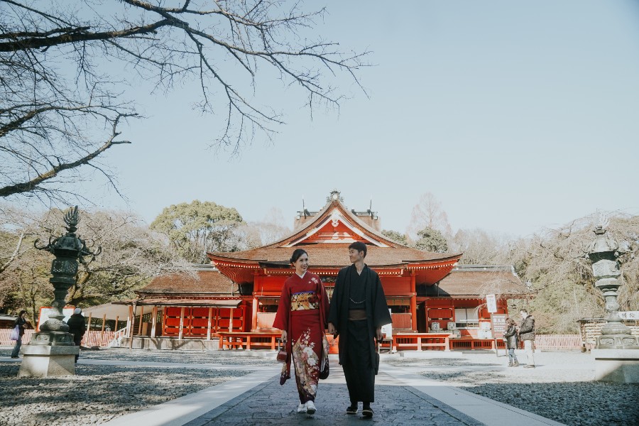 B&K: Pre-wedding with Mt Fuji and traditional Japanese house in kimonos by Ghita on OneThreeOneFour 5