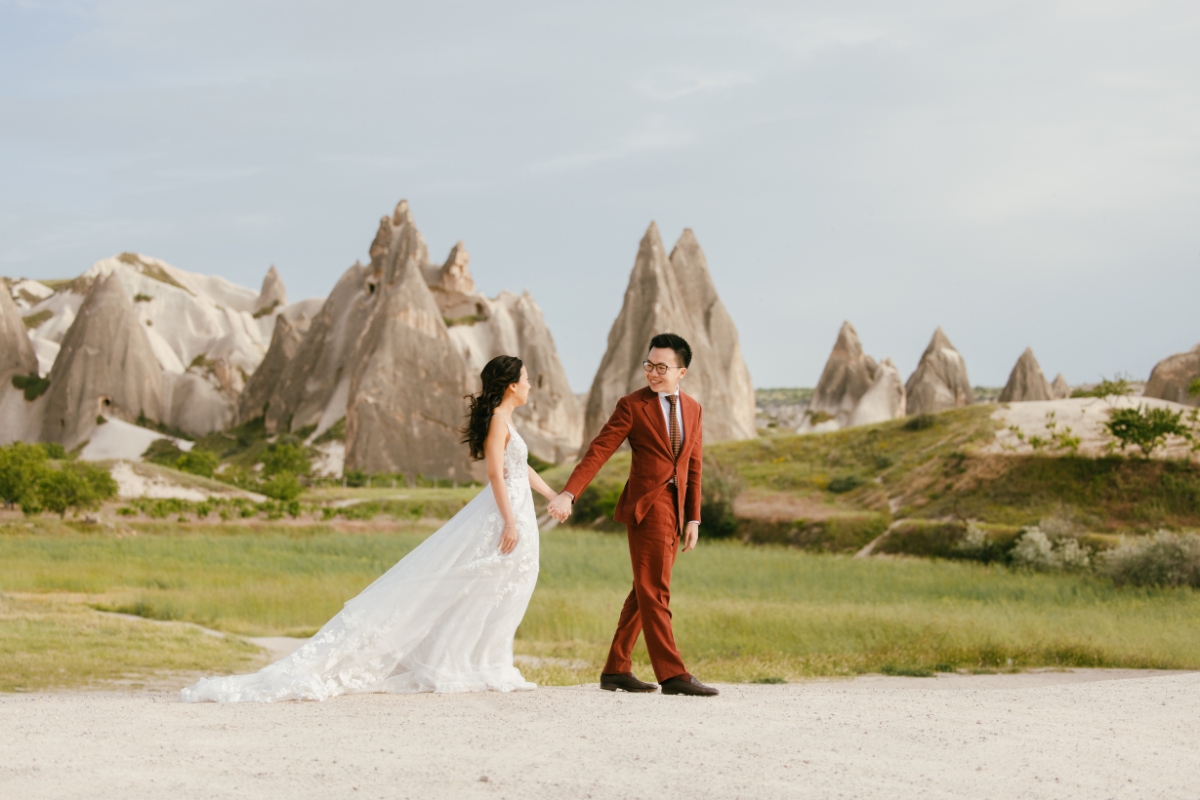 Cappadocia Pre-Wedding Photoshoot Hot Air Balloons Cave Hotel Roof Carpet Shop Slot Canyon Vintage Car by Aric on OneThreeOneFour 13