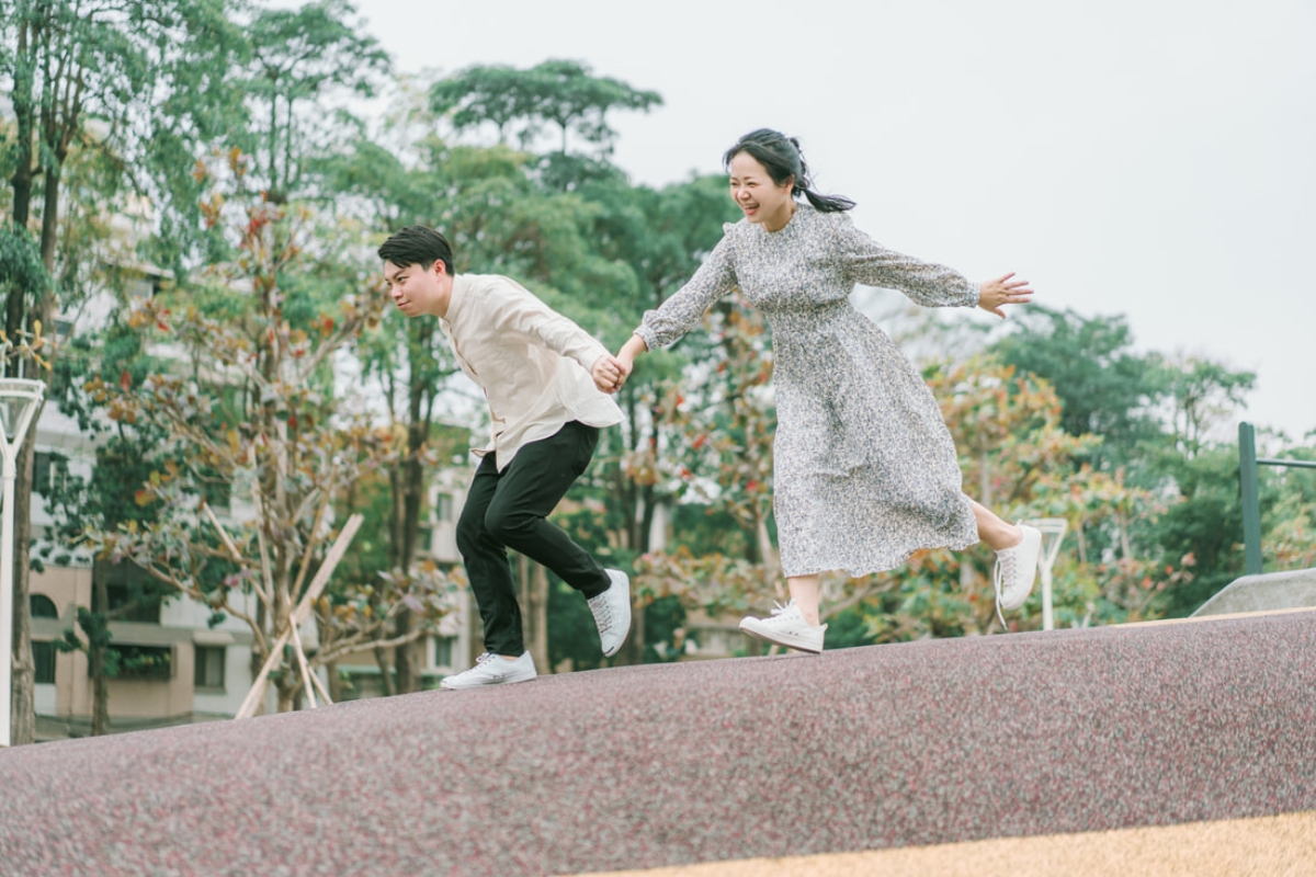 Taiwan Pre-Wedding Photoshoot Waterfront Cafe Streets Playground by  on OneThreeOneFour 28