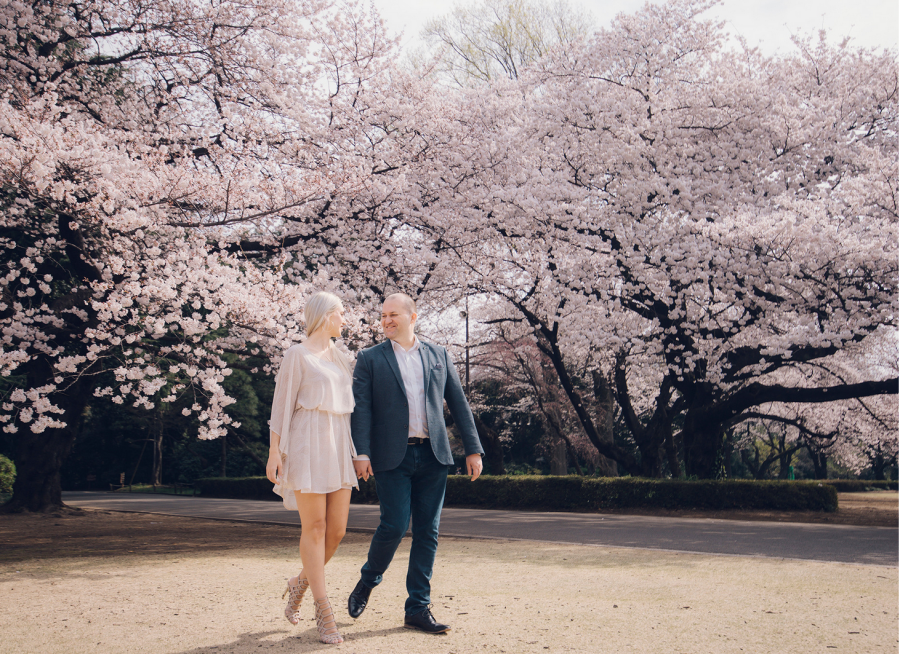 Japan Tokyo Casual Honeymoon Photoshoot At Shinjuku Gyoen During Sakura Season  by Lenham on OneThreeOneFour 3