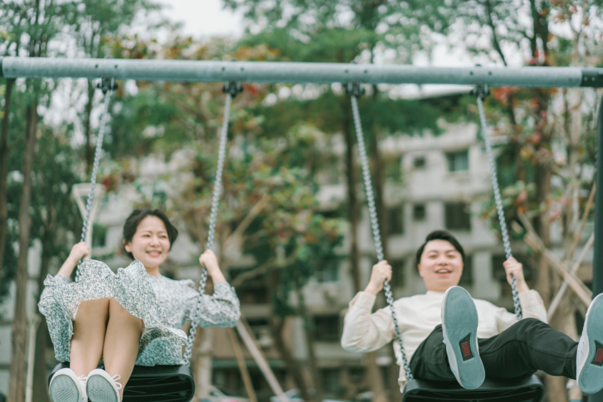 Taiwan Pre-Wedding Photoshoot Waterfront Cafe Streets Playground by  on OneThreeOneFour 38