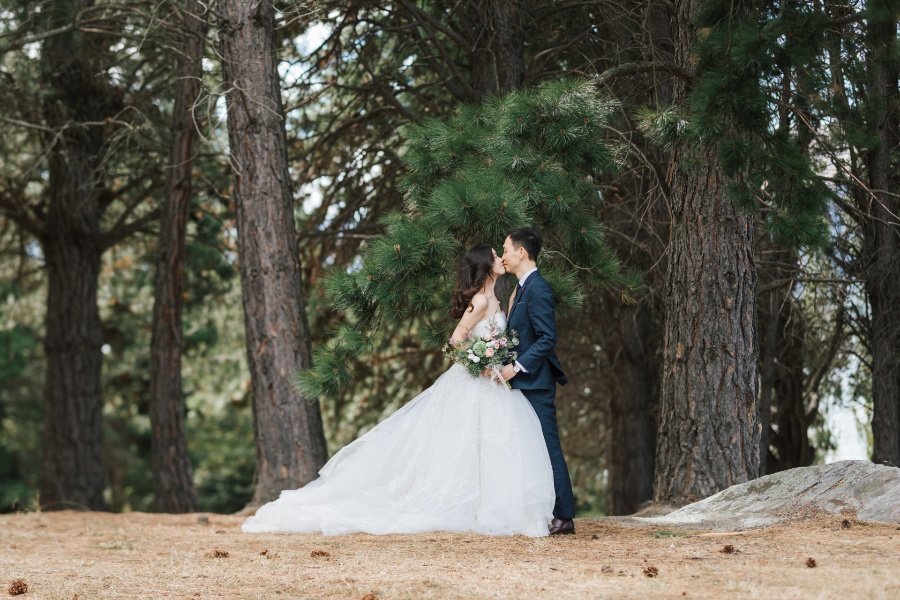 N&J: New Zealand Pre-wedding Photoshoot at Coromandel Peak and Lake Wanaka by Fei on OneThreeOneFour 9