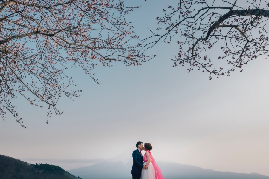 Japan Tokyo Pre-Wedding Photoshoot At Traditional Japanese Village And Mount Fuji  by Lenham  on OneThreeOneFour 16