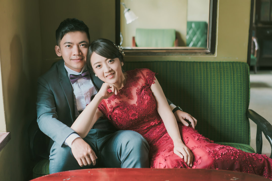 Taiwan Outdoor Pre-Wedding Photoshoot At Traditional Tainan Streets  by Star  on OneThreeOneFour 2