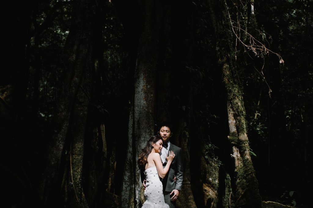 Bali Pre-Wedding Photoshoot At Tamblingan Lake And Forest  by Hendra on OneThreeOneFour 19