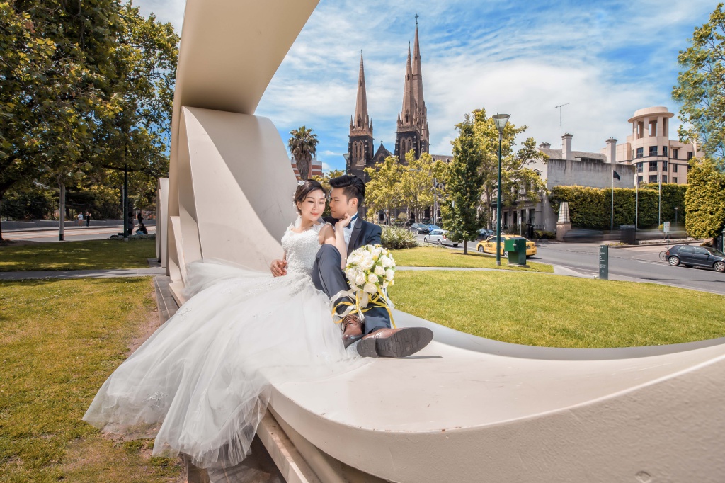 Melbourne Outdoor Pre-Wedding Photoshoot Around The City  by Lin on OneThreeOneFour 7
