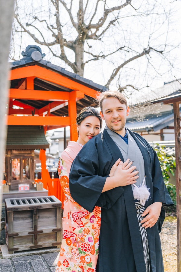 Kyoto Kimono Prewedding Photoshoot Higashiyama District Japan by Shu Hao on OneThreeOneFour 22