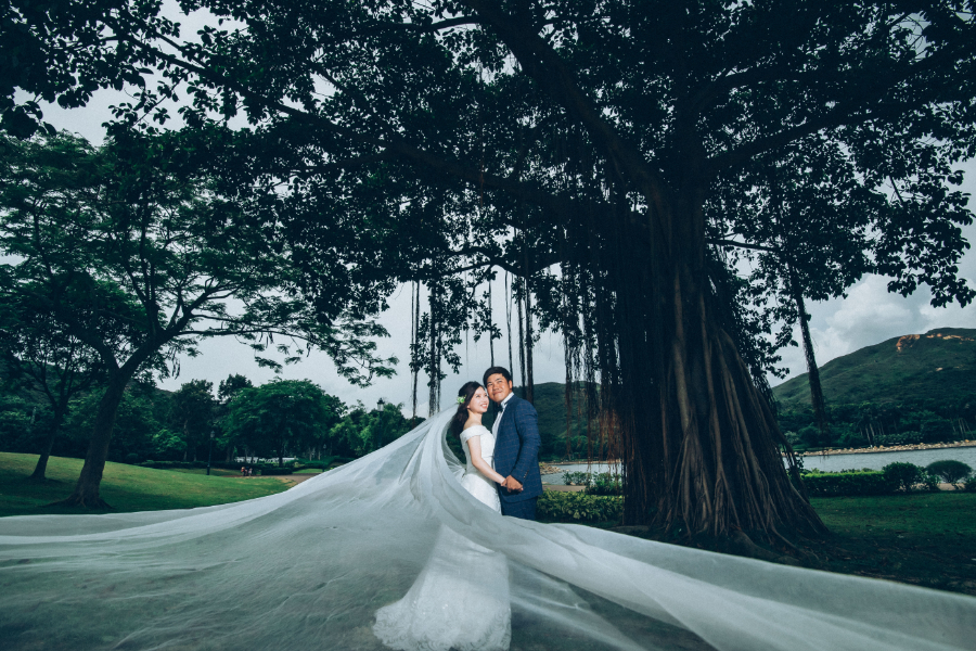 Hong Kong Outdoor Pre-Wedding Photoshoot At Disney Lake, Stanley, Central Pier by Felix on OneThreeOneFour 7