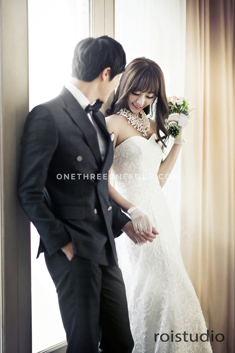 Korean Wedding Studio Photography: Modern Chic Set & Hanbok by Roi Studio on OneThreeOneFour 11