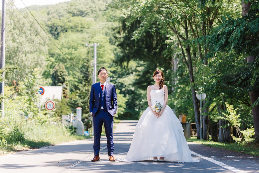 Hokkaido Lavender Pre-Wedding Photography at Roller Coaster Road and Lavender Park by Kouta on OneThreeOneFour 0