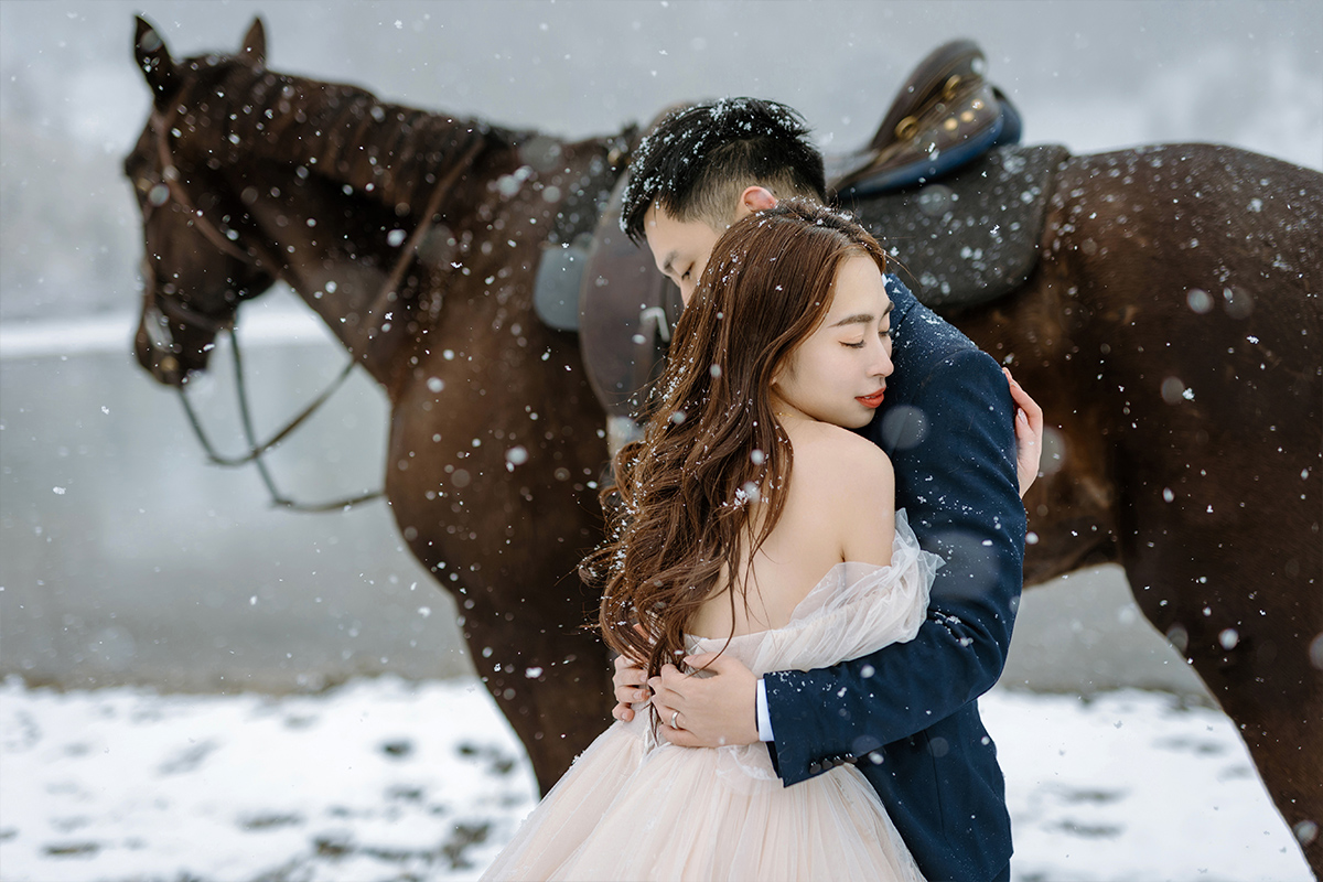 2-Day New Zealand Winter Fairytale Themed Pre-Wedding Photoshoot with Horse and Glaciers and Snow Mountains by Fei on OneThreeOneFour 16