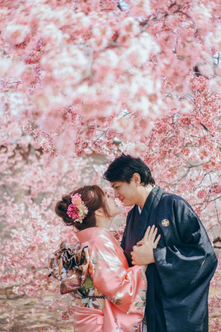 E&V: Kyoto Spring Cherry Blossoms Pre-wedding Photoshoot by Kinosaki on OneThreeOneFour 3
