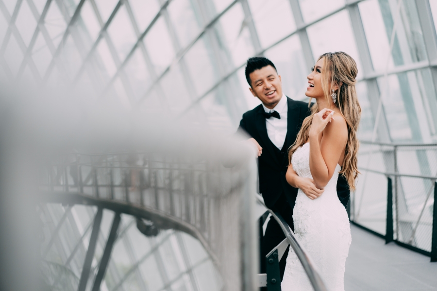 Singapore Pre-Wedding Photoshoot For Canadian Influencer Kerina Wang at Gardens By The Bay and Marina Bay Sands by Michael  on OneThreeOneFour 4